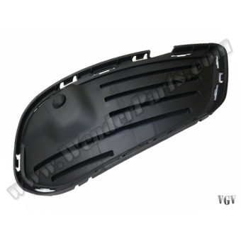 Tampon Izgara Kapağı W205 Ön İç Sağ -AMG- 2014-18